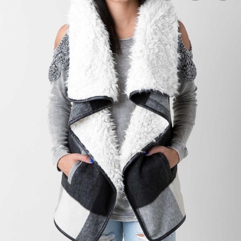 Super cute winter vest